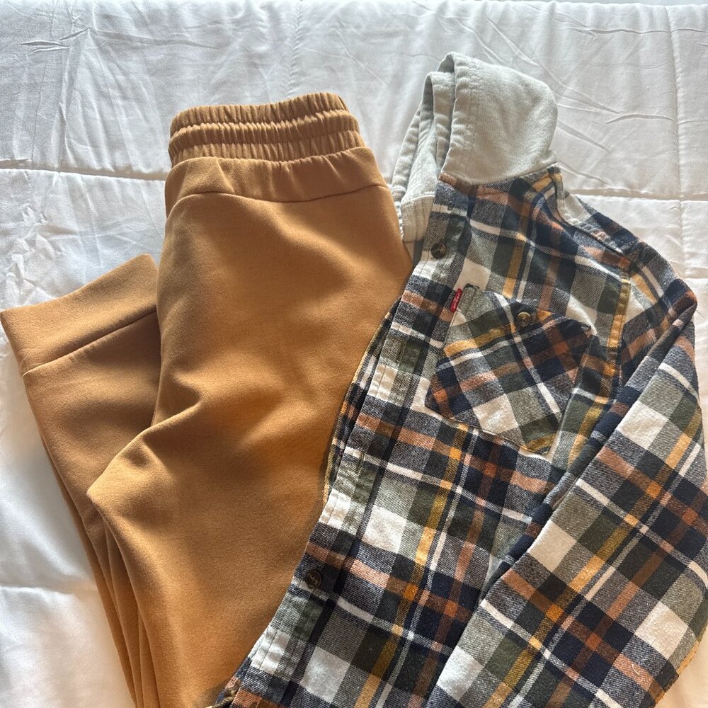 Boys Fall Outfit Bundle 12–14 – Levi’s Hooded Flannel + Joggers